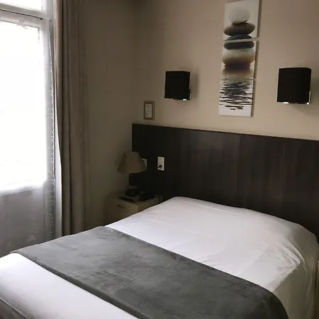 雷弗酒店 酒店