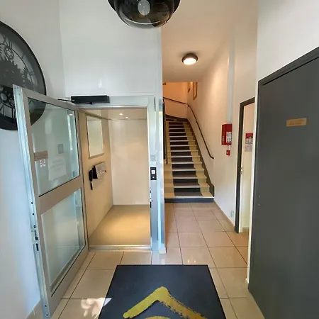 Rev Hotel Lamalou-les-Bains
