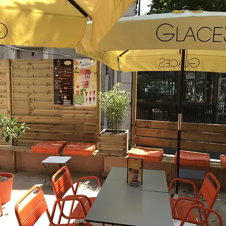 雷弗酒店 酒店