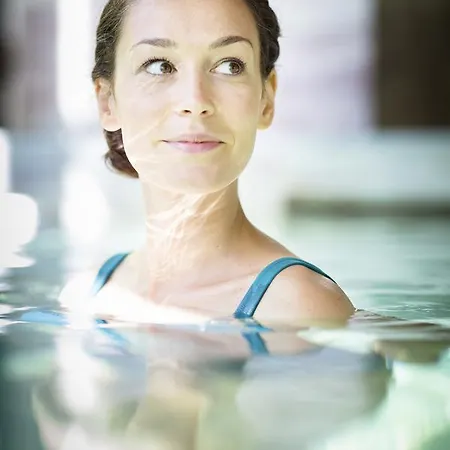 Rev Hotel Lamalou-les-Bains
